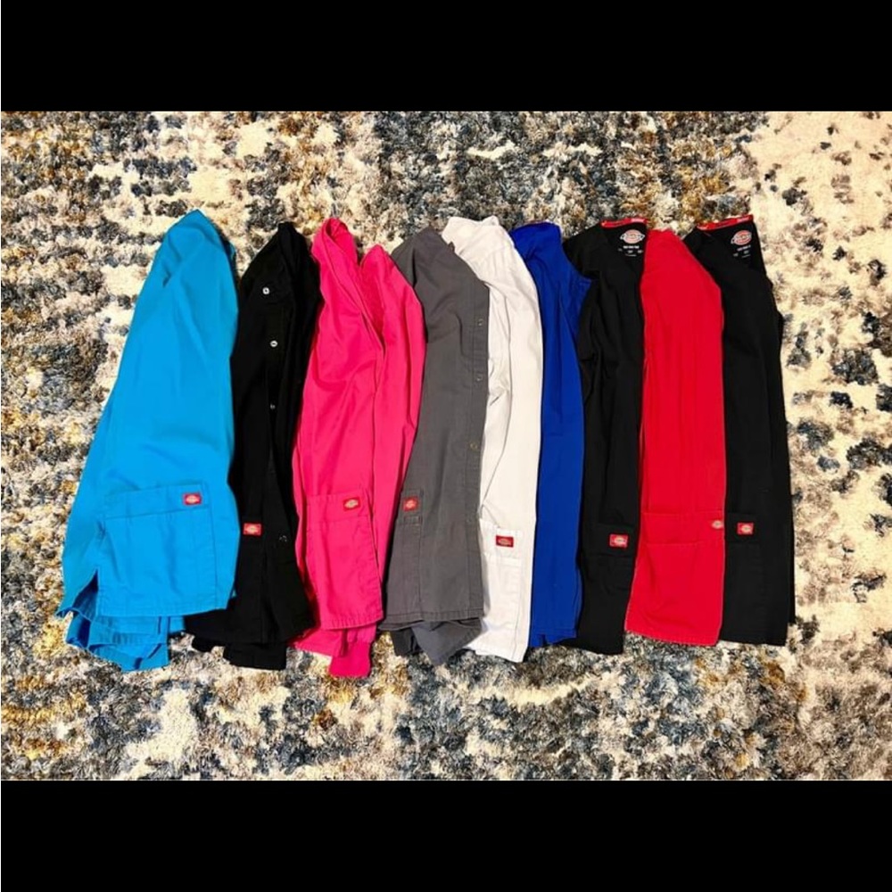 Women’s Scrub Jackets